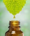 essential-oil-with-leaf